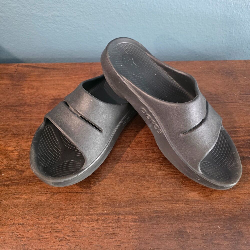 Oofos OOahh Slides M 8 W 10 Black Comfort Sports Recovery Slip On Sandals